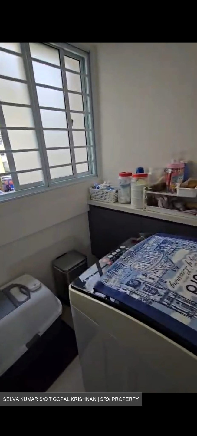 Blk 244 Jurong East Street 24 (Jurong East), HDB 3 Rooms #589356711